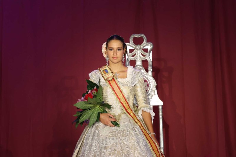 Xàbia proclama Nara Rodríguez regina de Fogueres 2021 Xàbia proclama Nara Rodríguez regina de Fogueres 2021