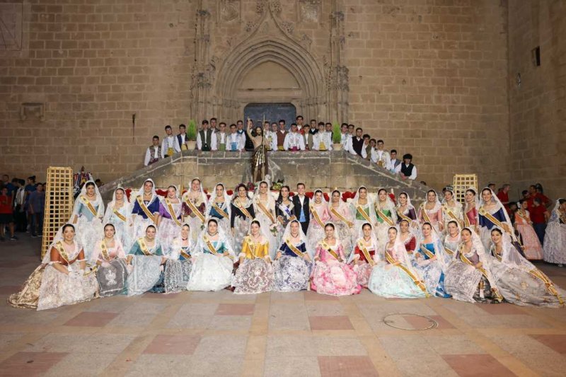 Segon dia de l’ofrena a Sant Joan a Xàbia: torn per a la Retornà 2022, quintes d’aniversaris i penyes Segon dia de l’ofrena a Sant Joan a Xàbia: torn per a la Retornà 2022, quintes d’aniversaris i penyes