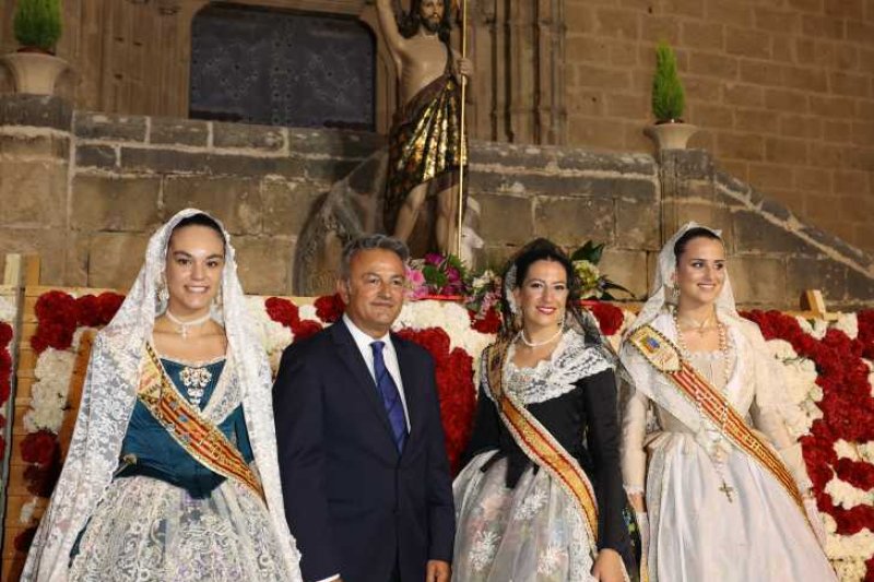 Segon dia de l’ofrena a Sant Joan a Xàbia: torn per a la Retornà 2022, quintes d’aniversaris i penyes Segon dia de l’ofrena a Sant Joan a Xàbia: torn per a la Retornà 2022, quintes d’aniversaris i penyes