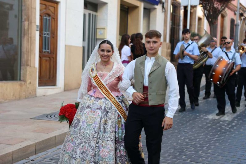 Segon dia de l’ofrena a Sant Joan a Xàbia: torn per a la Retornà 2022, quintes d’aniversaris i penyes Segon dia de l’ofrena a Sant Joan a Xàbia: torn per a la Retornà 2022, quintes d’aniversaris i penyes