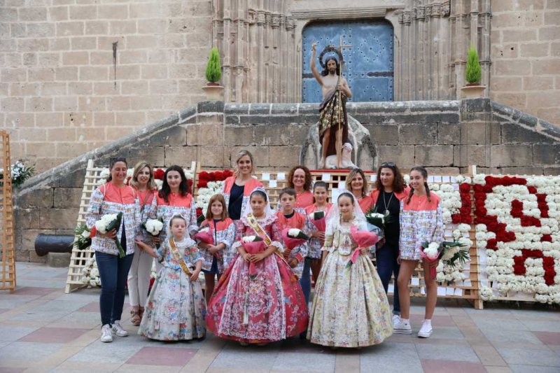 Segon dia de l’ofrena a Sant Joan a Xàbia: torn per a la Retornà 2022, quintes d’aniversaris i penyes Segon dia de l’ofrena a Sant Joan a Xàbia: torn per a la Retornà 2022, quintes d’aniversaris i penyes