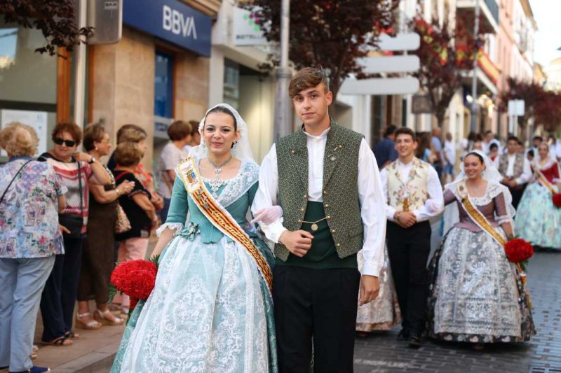 Segon dia de l’ofrena a Sant Joan a Xàbia: torn per a la Retornà 2022, quintes d’aniversaris i penyes Segon dia de l’ofrena a Sant Joan a Xàbia: torn per a la Retornà 2022, quintes d’aniversaris i penyes