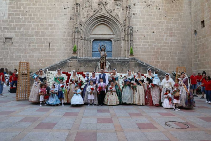 Segon dia de l’ofrena a Sant Joan a Xàbia: torn per a la Retornà 2022, quintes d’aniversaris i penyes Segon dia de l’ofrena a Sant Joan a Xàbia: torn per a la Retornà 2022, quintes d’aniversaris i penyes
