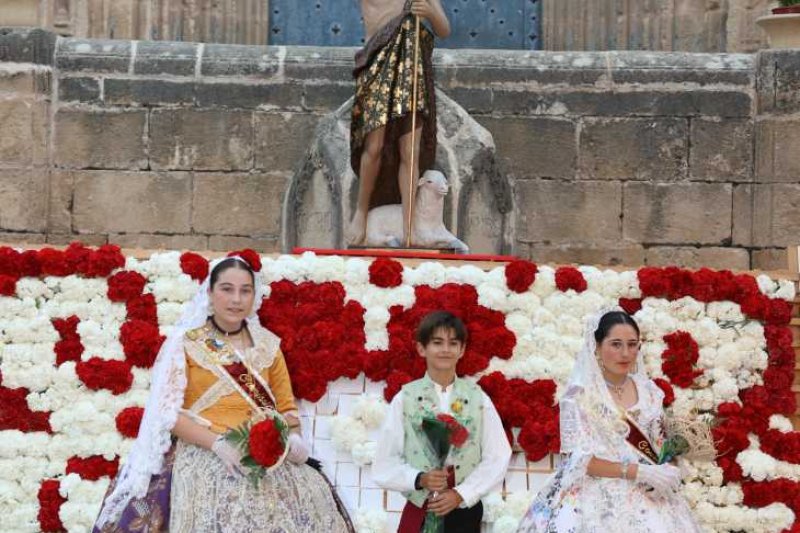 Segon dia de l’ofrena a Sant Joan a Xàbia: torn per a la Retornà 2022, quintes d’aniversaris i penyes Segon dia de l’ofrena a Sant Joan a Xàbia: torn per a la Retornà 2022, quintes d’aniversaris i penyes