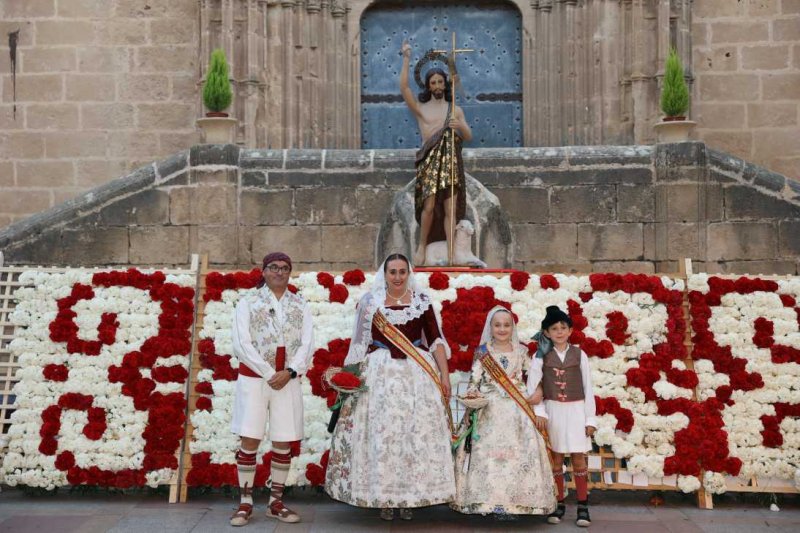 Segon dia de l’ofrena a Sant Joan a Xàbia: torn per a la Retornà 2022, quintes d’aniversaris i penyes Segon dia de l’ofrena a Sant Joan a Xàbia: torn per a la Retornà 2022, quintes d’aniversaris i penyes