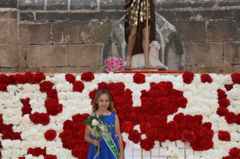Segon dia de l’ofrena a Sant Joan a Xàbia: torn per a la Retornà 2022, quintes d’aniversaris i penyes Segon dia de l’ofrena a Sant Joan a Xàbia: torn per a la Retornà 2022, quintes d’aniversaris i penyes