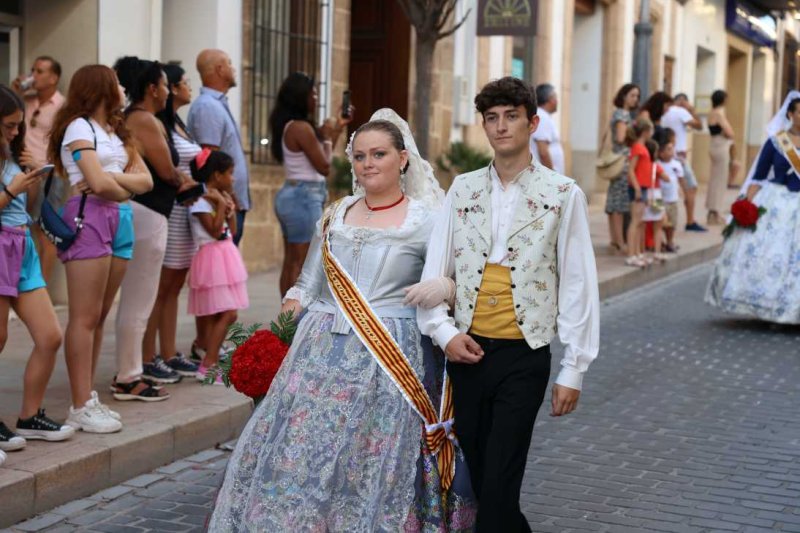 Segon dia de l’ofrena a Sant Joan a Xàbia: torn per a la Retornà 2022, quintes d’aniversaris i penyes Segon dia de l’ofrena a Sant Joan a Xàbia: torn per a la Retornà 2022, quintes d’aniversaris i penyes