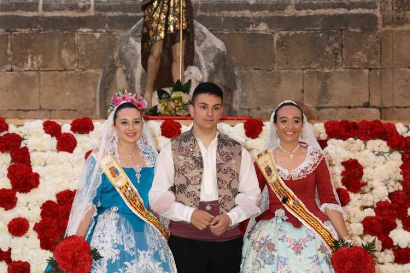 Segon dia de l’ofrena a Sant Joan a Xàbia: torn per a la Retornà 2022, quintes d’aniversaris i penyes Segon dia de l’ofrena a Sant Joan a Xàbia: torn per a la Retornà 2022, quintes d’aniversaris i penyes