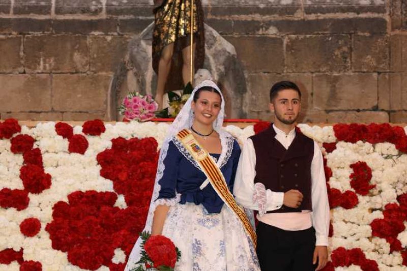 Segon dia de l’ofrena a Sant Joan a Xàbia: torn per a la Retornà 2022, quintes d’aniversaris i penyes Segon dia de l’ofrena a Sant Joan a Xàbia: torn per a la Retornà 2022, quintes d’aniversaris i penyes