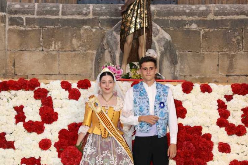 Segon dia de l’ofrena a Sant Joan a Xàbia: torn per a la Retornà 2022, quintes d’aniversaris i penyes Segon dia de l’ofrena a Sant Joan a Xàbia: torn per a la Retornà 2022, quintes d’aniversaris i penyes