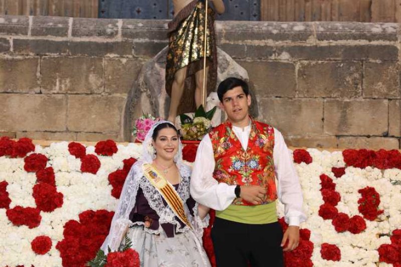 Segon dia de l’ofrena a Sant Joan a Xàbia: torn per a la Retornà 2022, quintes d’aniversaris i penyes Segon dia de l’ofrena a Sant Joan a Xàbia: torn per a la Retornà 2022, quintes d’aniversaris i penyes