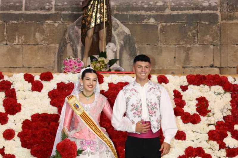 Segon dia de l’ofrena a Sant Joan a Xàbia: torn per a la Retornà 2022, quintes d’aniversaris i penyes Segon dia de l’ofrena a Sant Joan a Xàbia: torn per a la Retornà 2022, quintes d’aniversaris i penyes