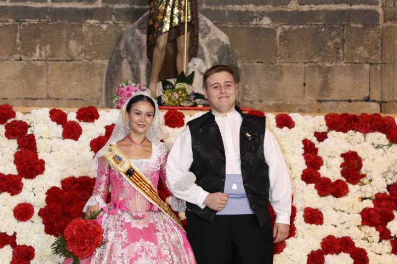 Segon dia de l’ofrena a Sant Joan a Xàbia: torn per a la Retornà 2022, quintes d’aniversaris i penyes Segon dia de l’ofrena a Sant Joan a Xàbia: torn per a la Retornà 2022, quintes d’aniversaris i penyes