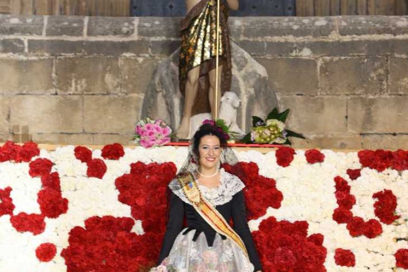 Segon dia de l’ofrena a Sant Joan a Xàbia: torn per a la Retornà 2022, quintes d’aniversaris i penyes Segon dia de l’ofrena a Sant Joan a Xàbia: torn per a la Retornà 2022, quintes d’aniversaris i penyes