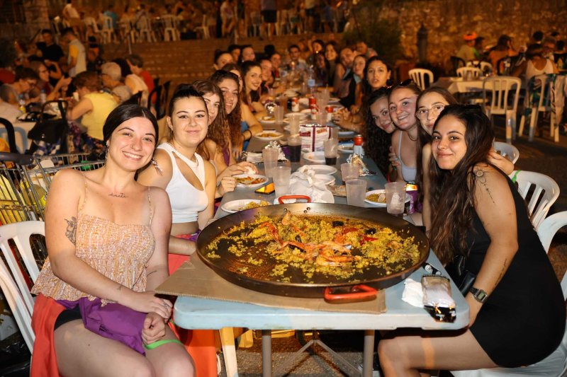 GALERIA DE FOTOS de la festa de les paelles de Gata  GALERIA DE FOTOS de la festa de les paelles de Gata