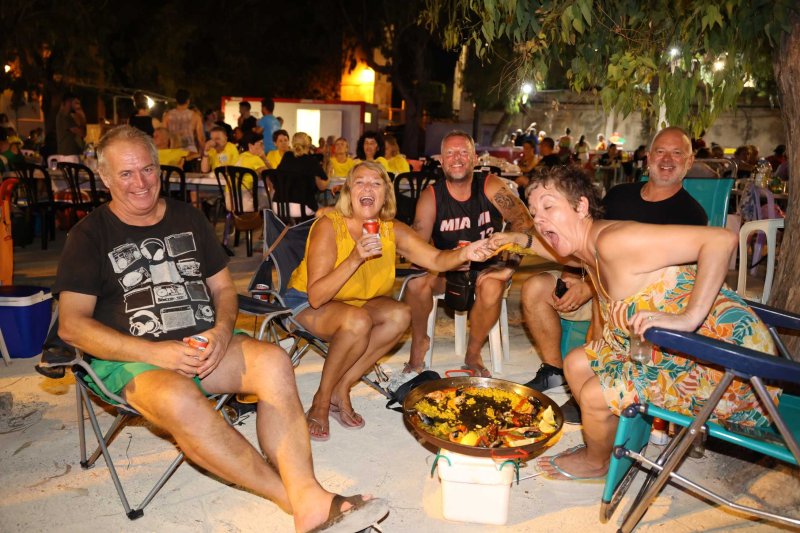 GALERIA DE FOTOS de la festa de les paelles de Gata  GALERIA DE FOTOS de la festa de les paelles de Gata