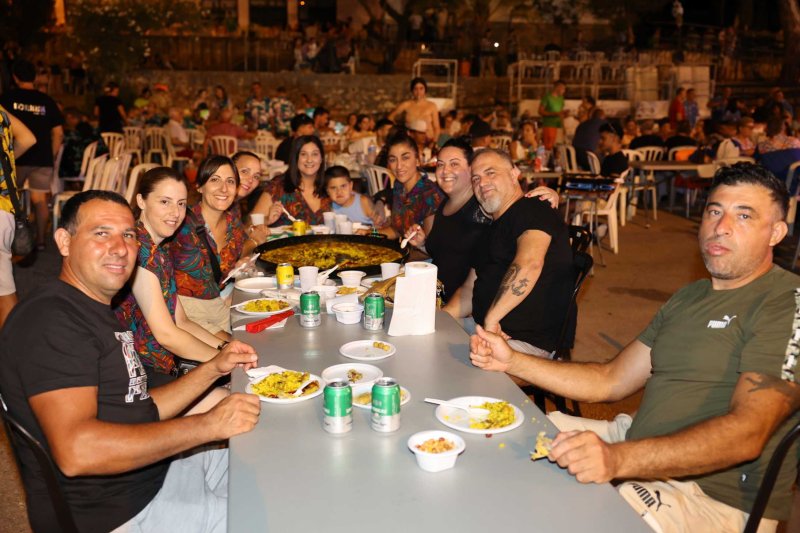 GALERIA DE FOTOS de la festa de les paelles de Gata  GALERIA DE FOTOS de la festa de les paelles de Gata