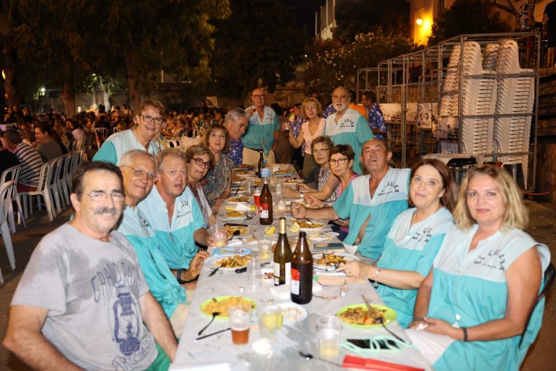 GALERIA DE FOTOS de la festa de les paelles de Gata  GALERIA DE FOTOS de la festa de les paelles de Gata