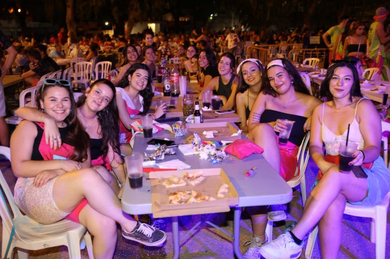 GALERIA DE FOTOS de la festa de les paelles de Gata  GALERIA DE FOTOS de la festa de les paelles de Gata